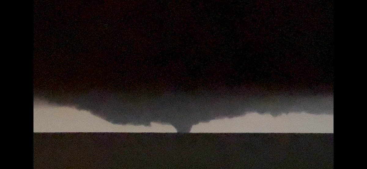 Erik Fox tweet media