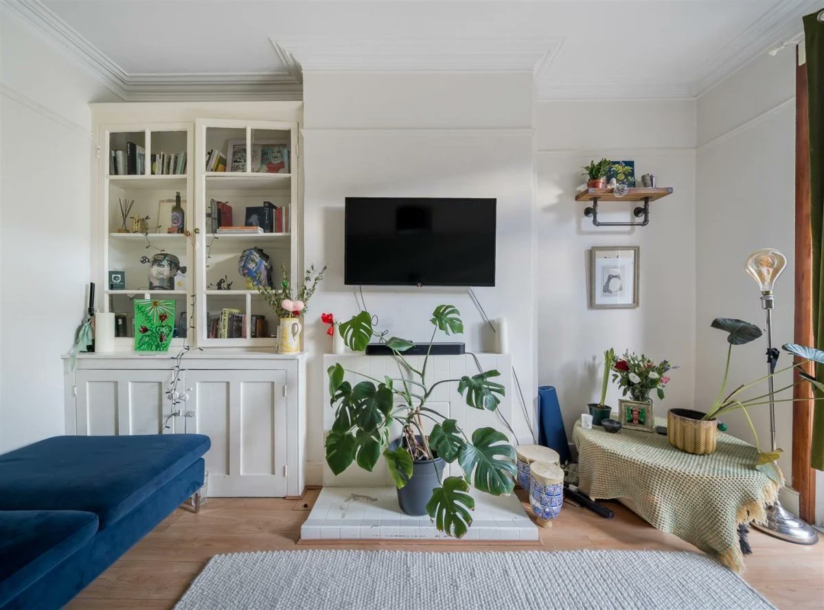 CameronsStiffCo's tweet photo. For Sale exclusively via Camerons Stiff &amp; Co.

📌 Liddell Gardens, London NW10
🏠 £1,399,950| Freehold

👉 View property details - click here: https://t.co/wwuTCPLt9Z
👉 For any enquiries please do not hesitate to get in contact with us.
☎️ 020 7328 2828 https://t.co/BPqzJhCf0q