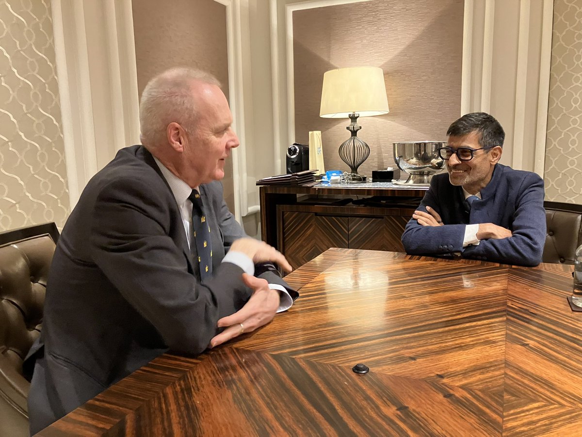 Boris Ruge tweet media