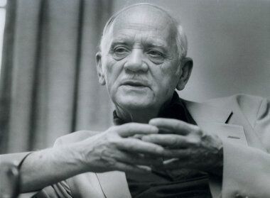 IronStrategy's tweet photo. En 1958, este hombre DESCUBRIÓ accidentalmente cómo salir de su CUERPO FÍSICO
Documentó:

• Más de 100 dimensiones de la realidad
• Contacto con inteligencia no humana
• La VERDAD sobre la mu3rte

Incluso la CIA invirtió en él.

Lo que REVELÓ los viajes de la conciencia te IMPACTARÁ: 🧵