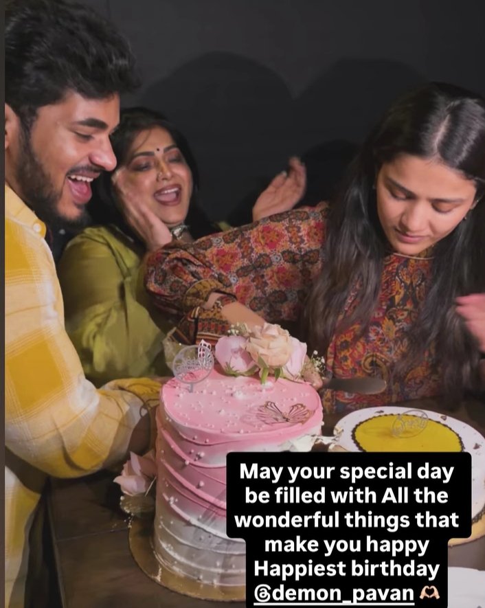 04_fireflies's tweet photo. Two beautiful souls whose birthdays fall just a day apart, maybe that’s the reason behind their cute banter and lovely friendship.
Happy Birthday! 🥳
 Wishing you both the very best always 🫶🪬

#Thanuja #DemonPavan
#BiggBossTelugu9
https://t.co/kl8ycyCCTx