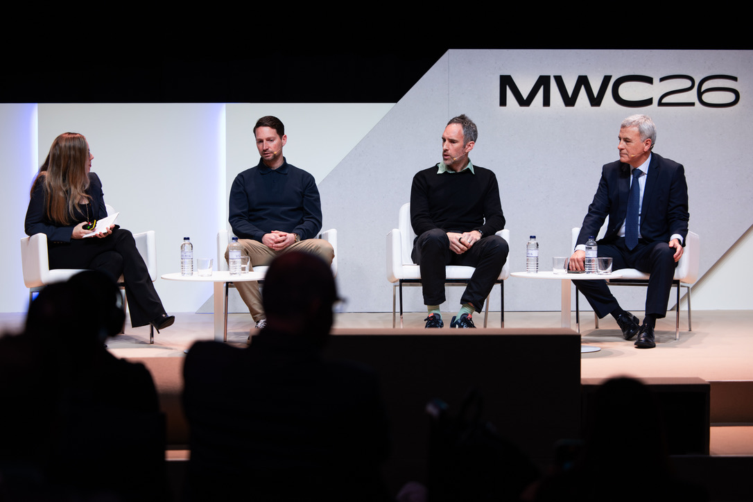 madeofgenes's tweet photo. During #STC2026 at #MWC26, organized by @BarcaInnoHub and @FCBarcelona_es, we brought together a round table with @FCBarcelona_es, @lfc and @PSG_English to discuss a key shift in elite performance:

It’s no longer about collecting data, it’s about integrating it. https://t.co/7bKfK1axRE