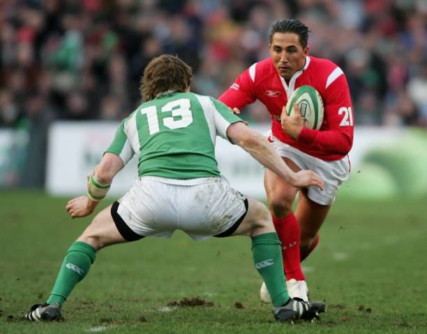 jpstafford's tweet photo. In 2006, a year after their Grand Slam, Ireland dismantled Wales 31-5 in Dublin.
Gavin Henson was booed by the home crowd (his 2005 book had accused Brian O'Driscoll of gouging).
Oddly, several Irish journalists claimed the boos were from Welsh fans. #WALvIRE #rugbyhistory https://t.co/fSrNo2iIWB