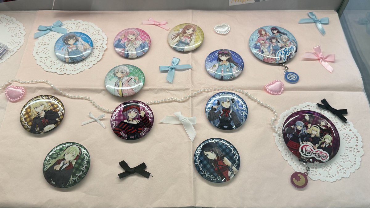 BanG Dream #MyGO!!!!! and #AveMujica X ANIPLUS collaboration cafe START! 

Get a sneak peek of the trading can badges ❣️