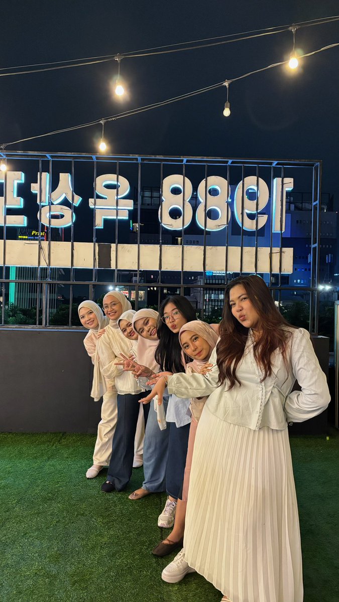 kay ᥫ᭡ tweet media