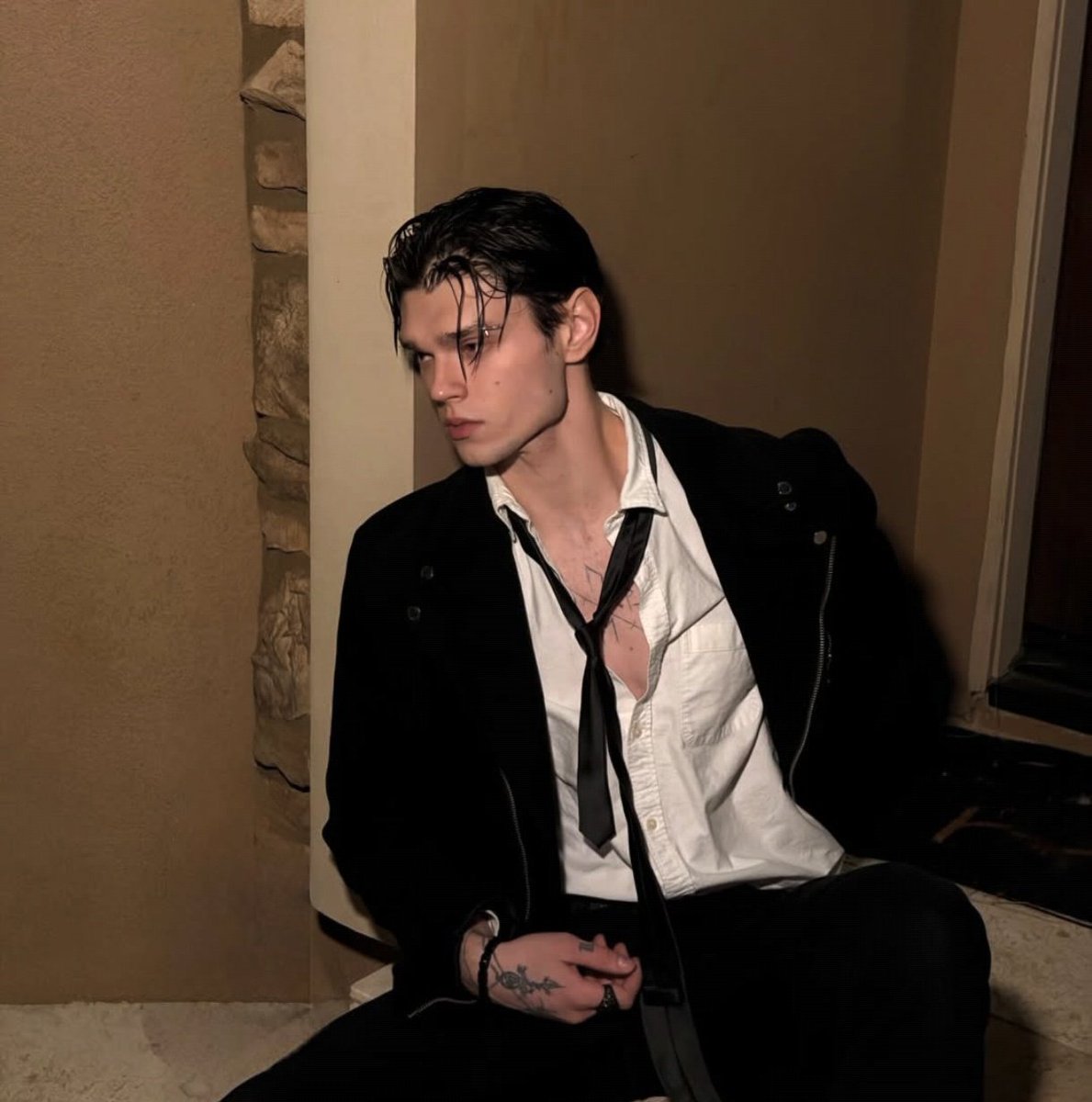 ⠀ ⠀⠀ ⠀⠀⠀⠀⠀⠀⠀Yo𝘶𝘳 c𝘢𝘮𝘦𝘳𝘢 𝘳𝘰𝘭𝘭 𝘪𝘧 Ray 𝘸𝘢𝘴 𝘺𝘰𝘶𝘳 𝘣𝘰𝘺𝘧𝘳𝘪𝘦𝘯𝘥 .
⠀⠀