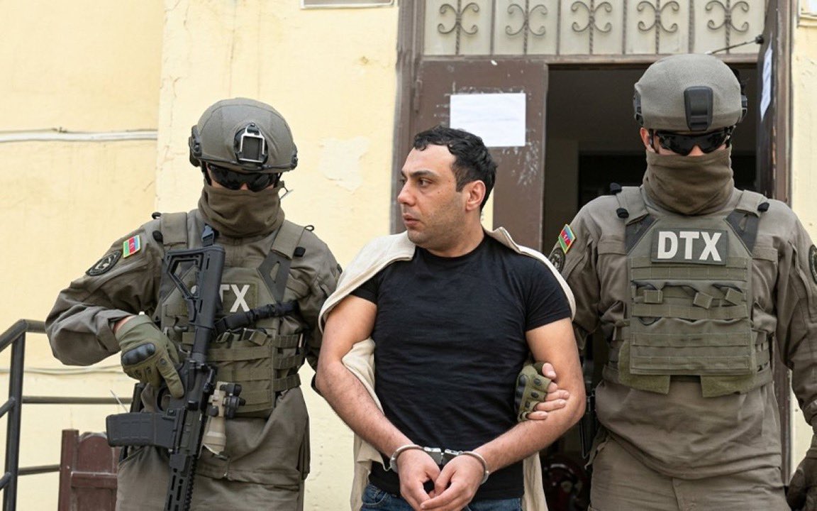 🪖‼️‼️🇮🇷🇦🇿ÚLTIMA HORA🇦🇿🇮🇷‼️‼️🪖

⚡️La Televisión Nacional de Azerbaiyán 🇦🇿 ha anunciado que las autoridades estatales arrestaron a miembros de “células durmientes del Cuerpo de la Guardia Revolucionaria Islámica de Irán 🇮🇷”. 

Los objetivos de estas células incluían:El oleoducto