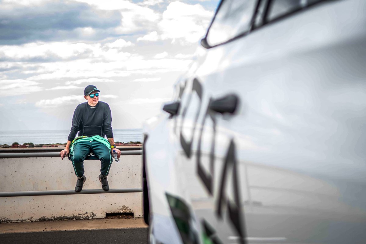 Alexey Lukyanuk tweet media