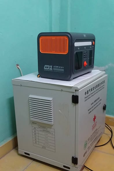 CNCTVGranma's tweet image. Un total de 11 viviendas de pacientes pediátricos en la #ProvinciaGranma  cuentan desde ahora con estaciones de carga portátiles de mil 200 watts, alimentadas por paneles solares.
Los hogares beneficiados se encuentran en los #Bayamo , #CautoCristo, #Pilón y #RíoCauto