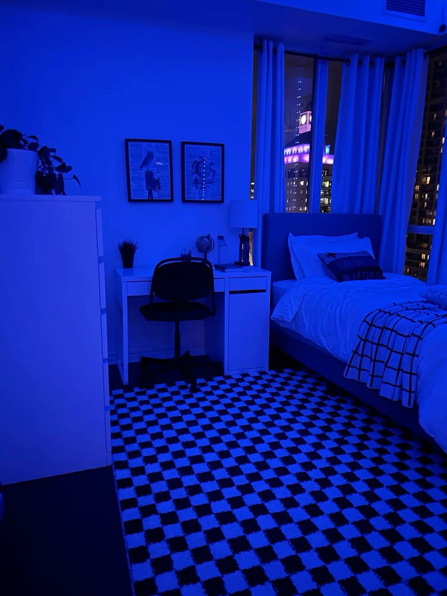 Victoria🌹 tweet media