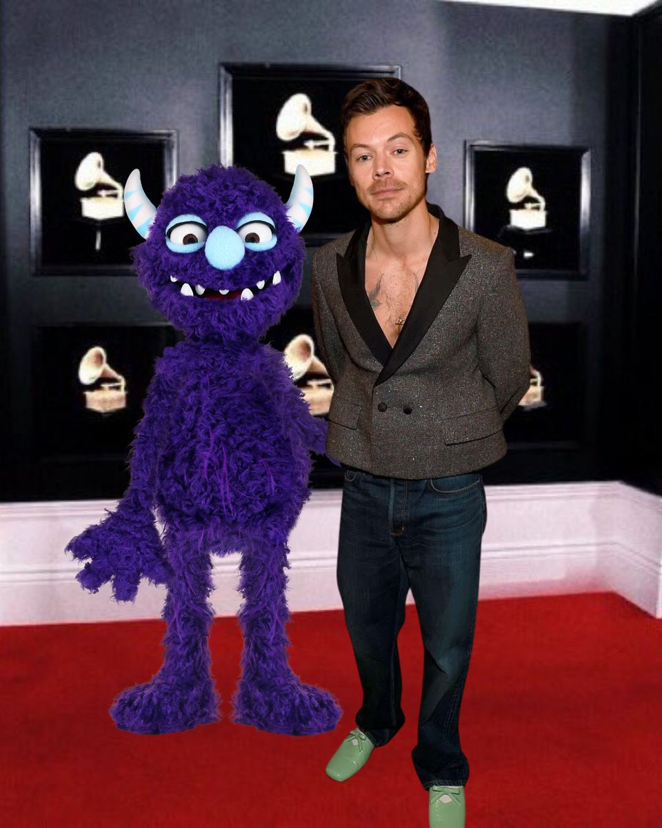 Halloween Costumes tweet media