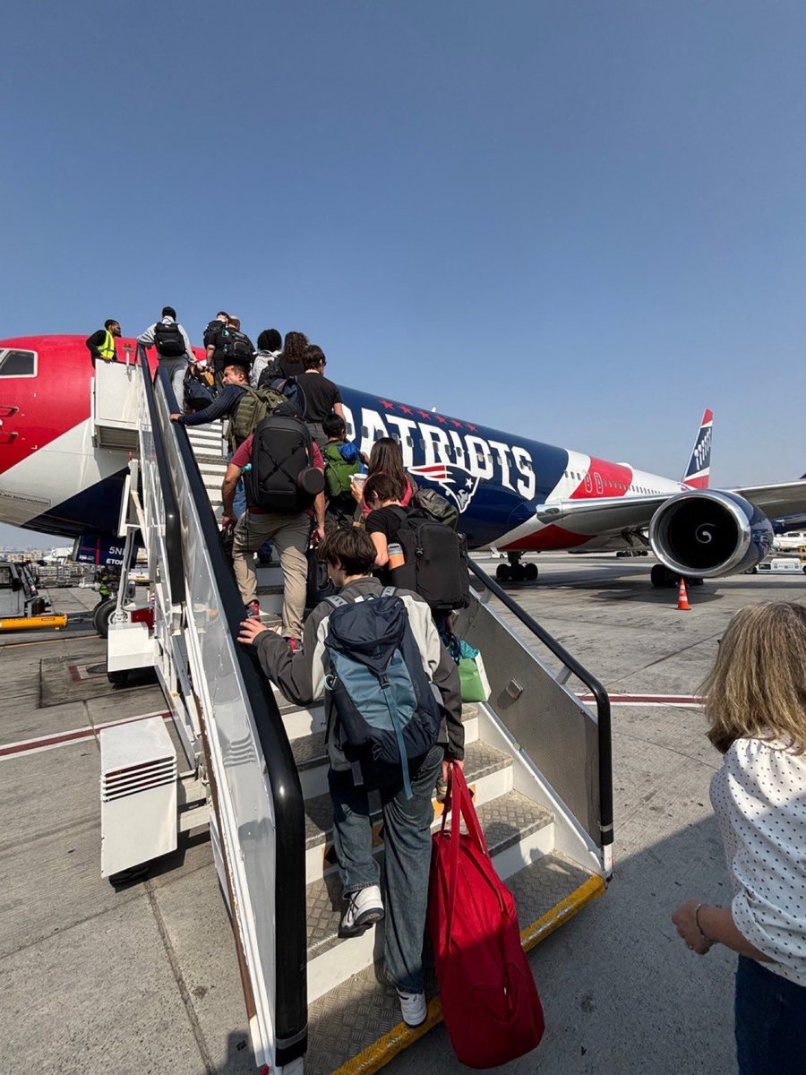 🚨NEWS: The New England #Patriots team plane was used by the State Department to help evacuate Americans stuck in the Middle East due to the war.

Owner Robert Kraft is helping hundreds of Americans get back home.

Many flights have been chartered to help bring home those stuck.