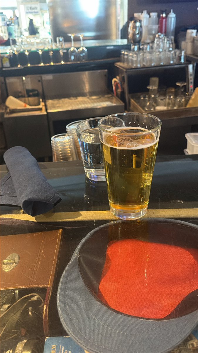 DRWoodin's tweet photo. Beer https://t.co/OEKo2CVtBN