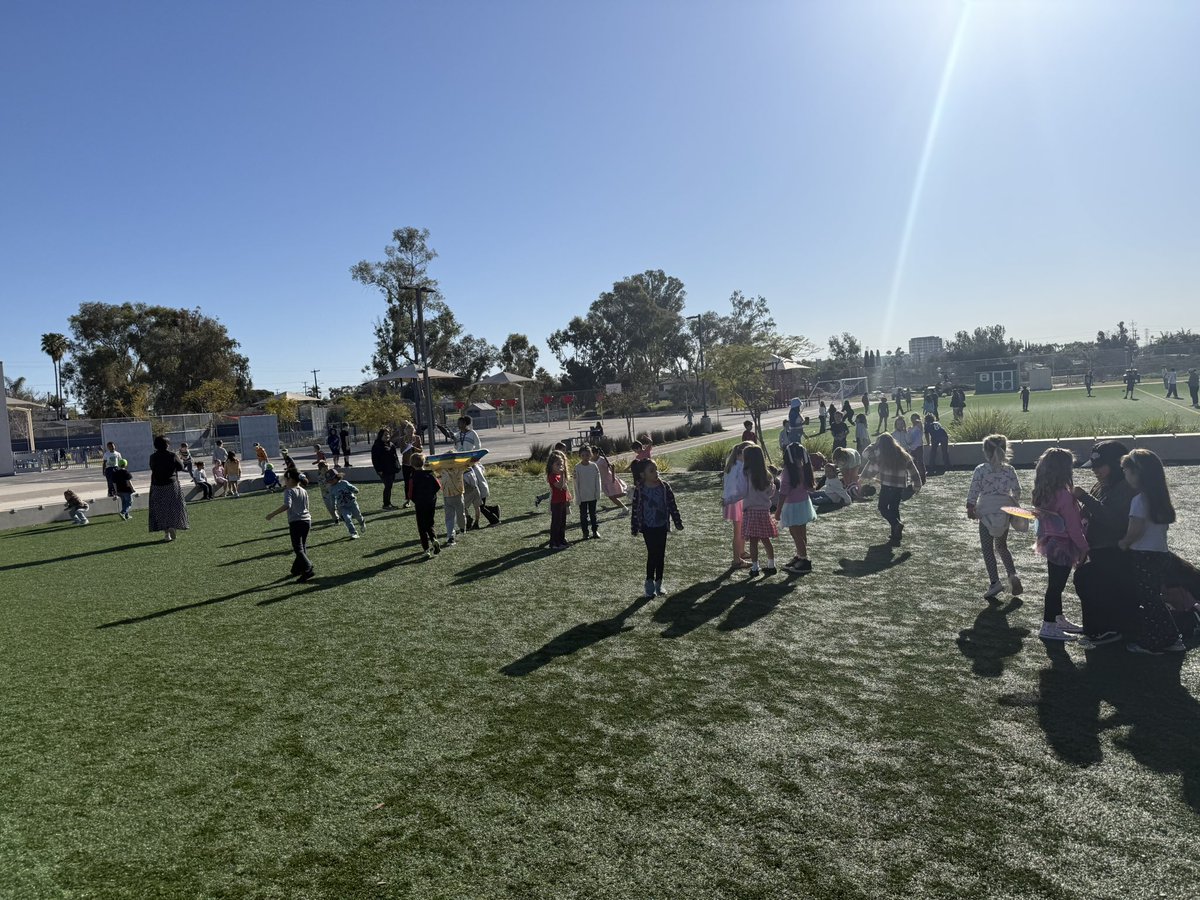 UTK-8 John Muir Language Academy tweet media