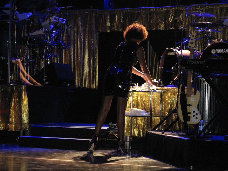 WhitneyHoustonFans tweet media