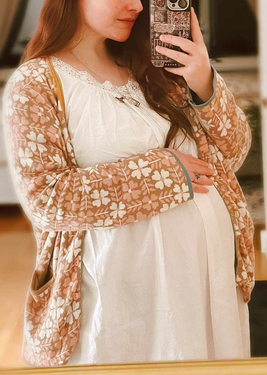 Julia F. tweet media