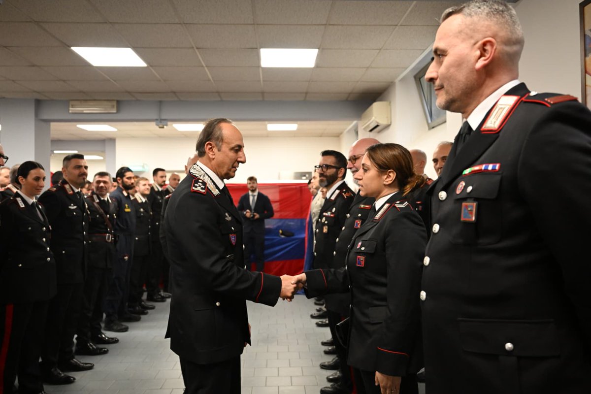 _Carabinieri_'s tweet image. #Verona: il Com. Gen. dell'Arma Salvatore Luongo in visita al Comando Prov. dei #Carabinieri. Durante l’incontro con il personale ha espresso il proprio plauso per l’operato quotidiano, fedele ed instancabile, nella tutela della comunità affidata