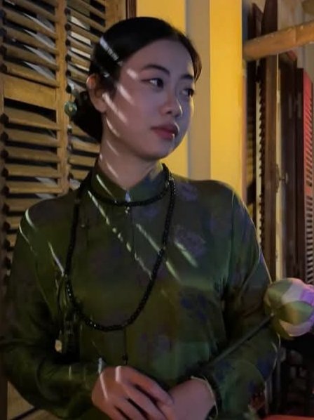 Thu Hà tweet media