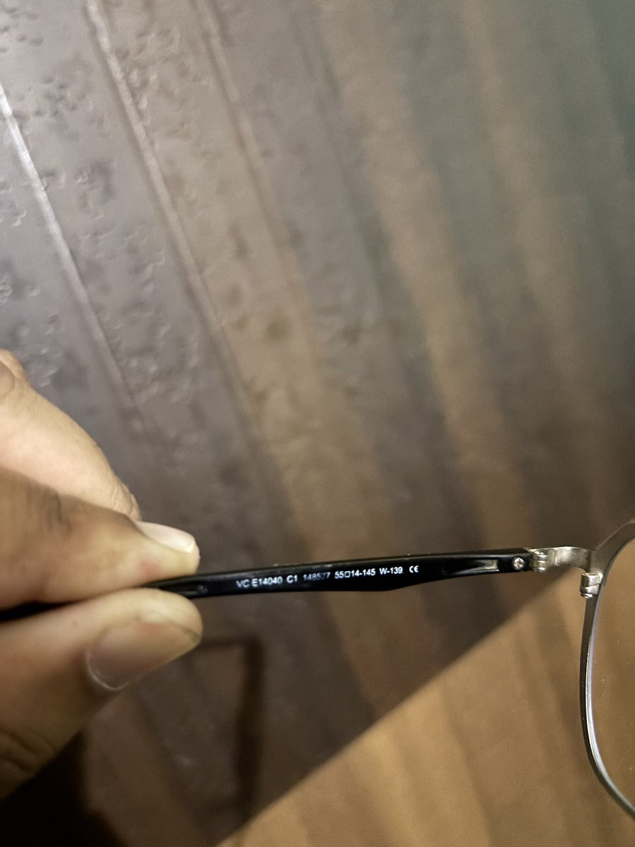 adarshmarathe22's tweet photo. @Lenskart_com I have purchased lenses for my glasses last year. But now my frame is broken 1 side. When I visited the lenskart store they are telling me that frame has been discontinued.I even informed them that I am ready to pay for other frame but they are lens wont fit itseem https://t.co/XZhaaEVd9V