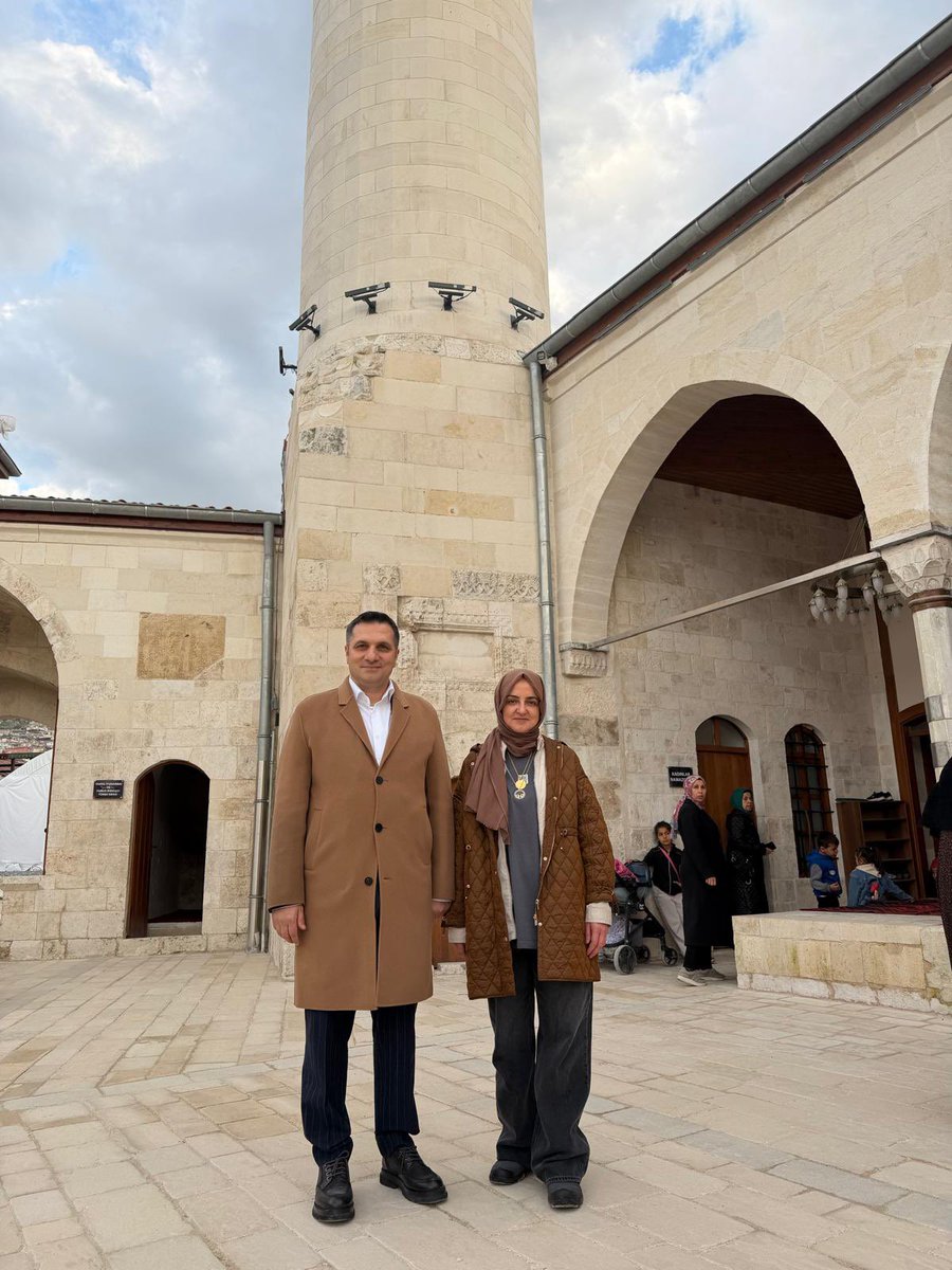 gulsenorhan's tweet photo. Asırlardır bu toprakların manevi hafızasında önemli bir yere sahip olan, depremde ağır hasar alarak yıkılan; Kültür ve Turizm Bakanlığı tarafından restorasyonu tamamlanarak yeniden ayağa kaldırılan Habib-i Neccar Camii’ni ziyaret ettik.
@DrOkudan https://t.co/aU8m0ZIGcA
