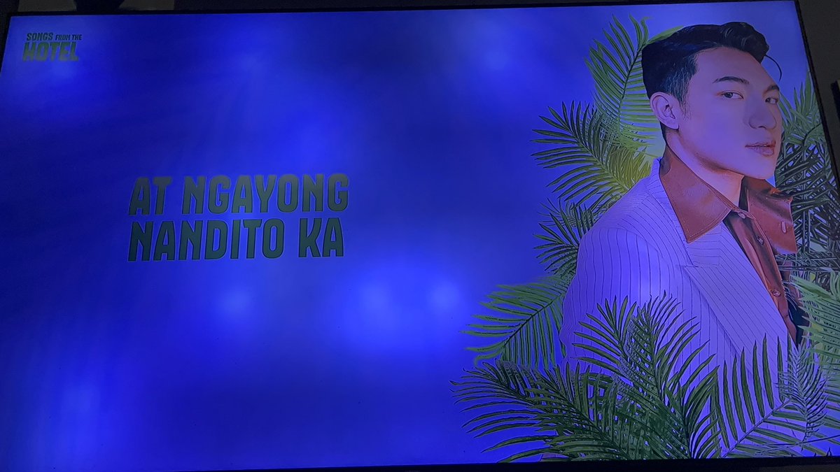 24nicolebanate's tweet photo. superb ganda ng kanta na to! ‘PangHabang Ikaw’ at dahil Nakaka lss to, ayun napa kanta tuloy! 😅 + ang gwapo pa ni Darren shems😍💚 

#DARREN @Espanto2001 
#PangHabangIkaw https://t.co/FKHn1hg4PR