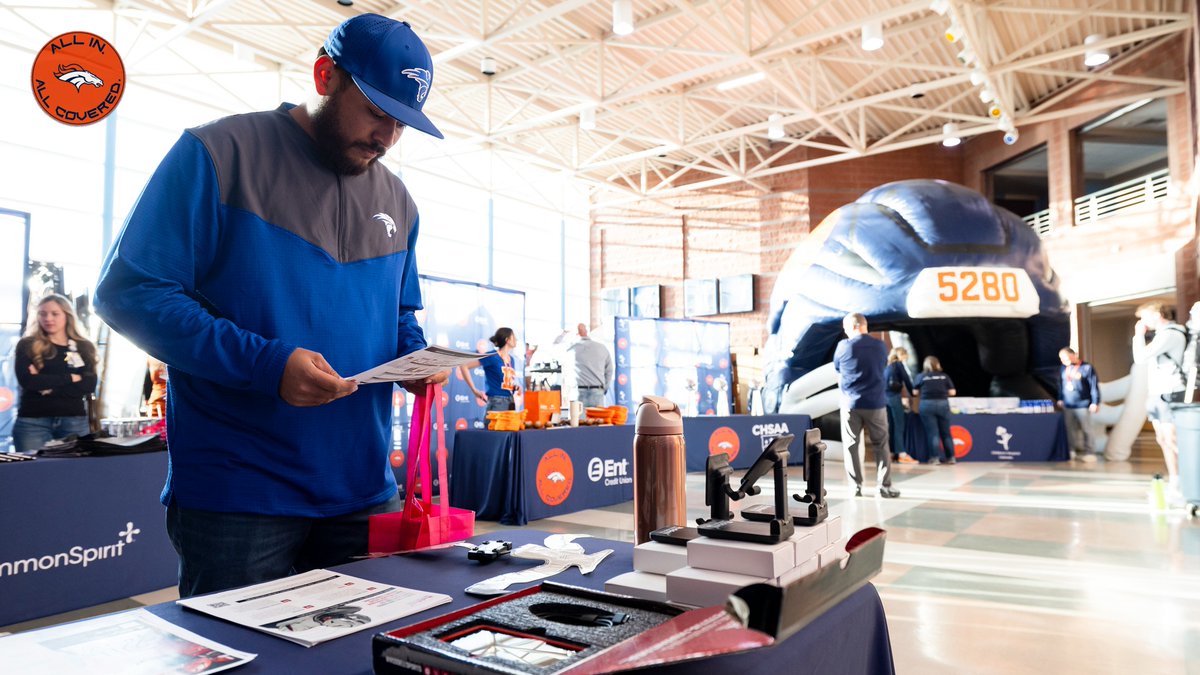 BroncosOffField tweet media