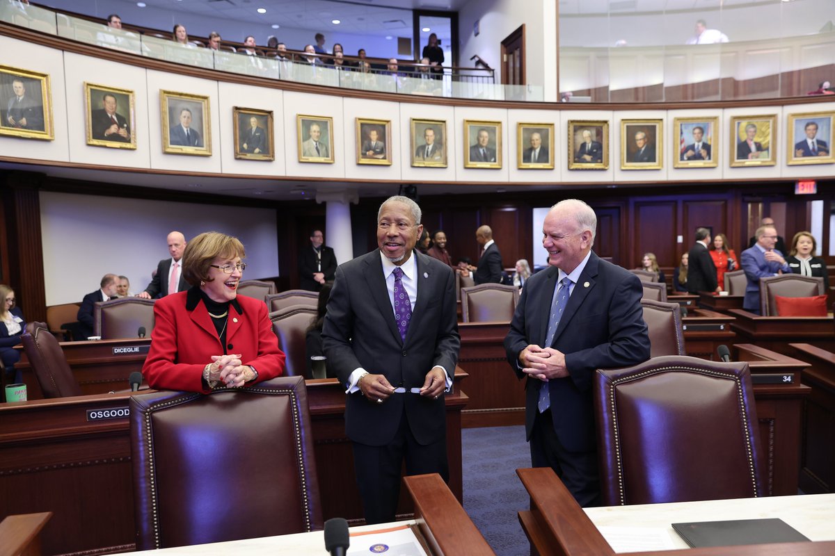 Ed Hooper tweet media