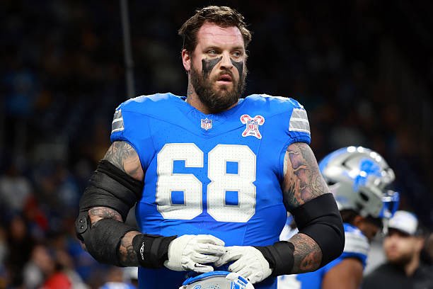AdamSchefter's tweet image. Lions LT Taylor Decker announced on IG that he requested and will be released by the Detroit Lions.