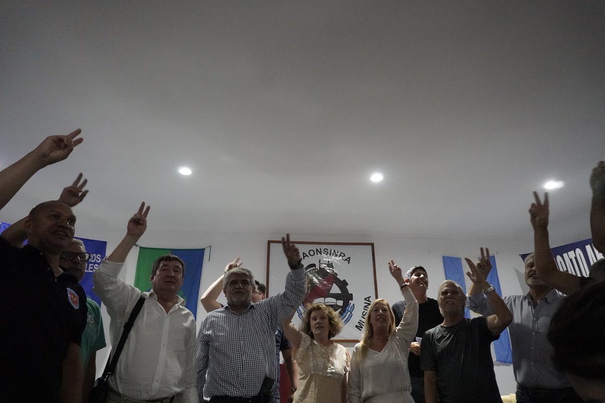 En la sede de SAONSINRA de Mar del Plata participamos de un encuentro de sindicatos junto a la candidata a presidenta del PJ de General Pueyrredon, Adriana Donzelli.