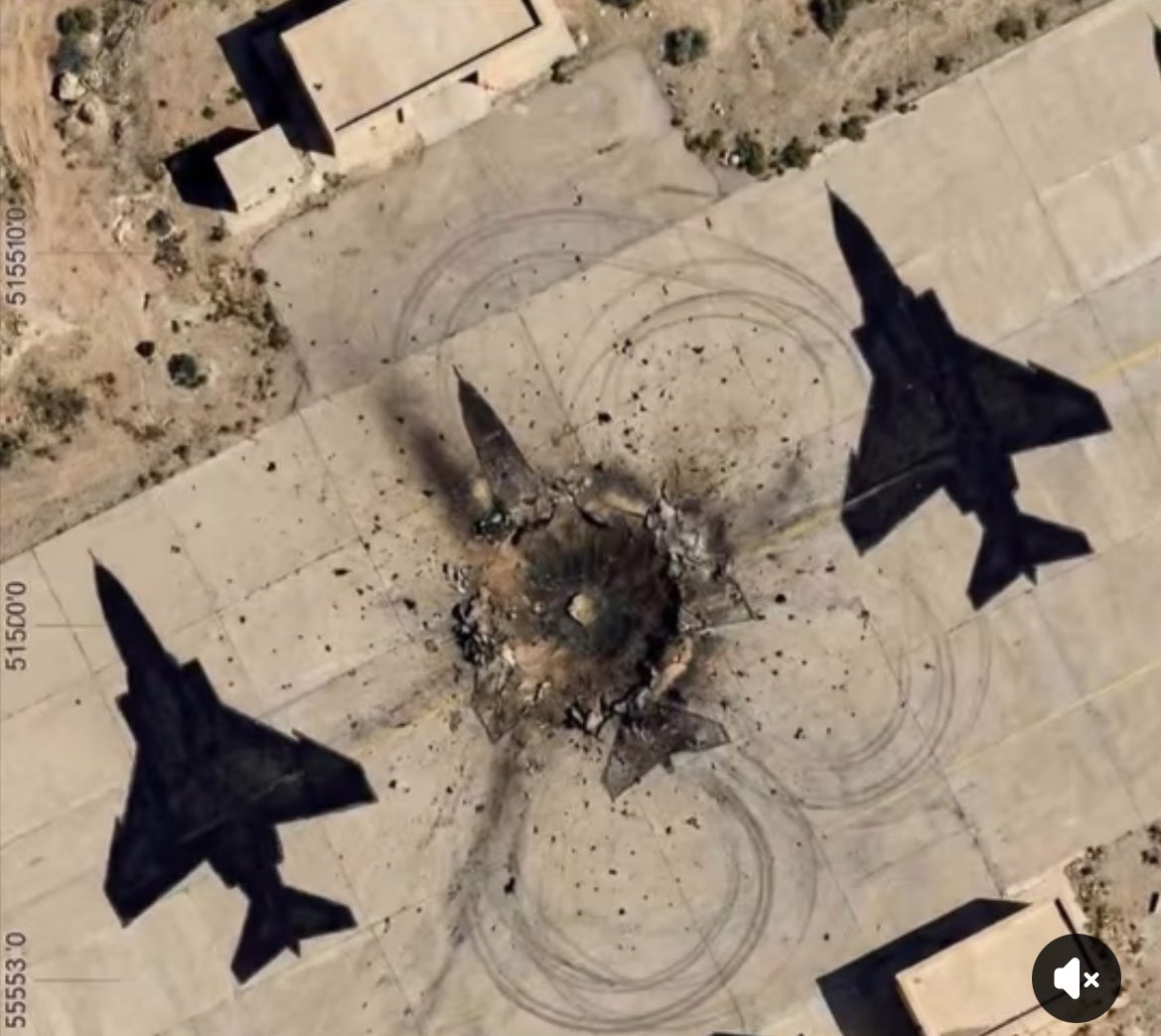 waldoalarconho1's tweet photo. Los zurdos están en modo control de daños, subiendo fotos de "aviones pintados" para no llorar por la paliza que EE. UU. e Israel les están dando a sus ayatolás.
Lo que no dicen es que hasta los dibujitos térmicos terminaron hechos cenizas. #Jamenei #FuriaEpica #Teheran #FakeNews https://t.co/7c4MbSFtbn