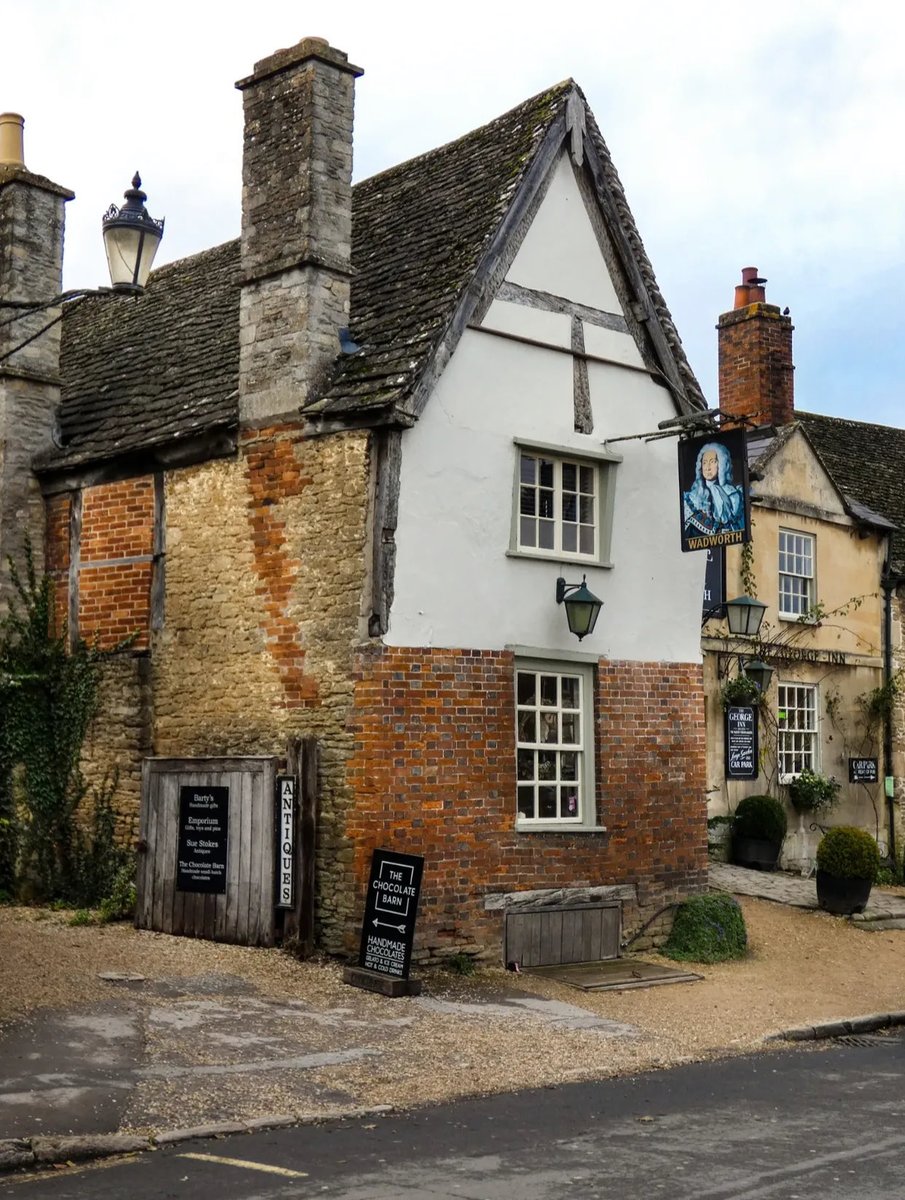A lovely country pub nestled in a gorgeous Cotswold village 🏴󠁧󠁢󠁥󠁮󠁧󠁿