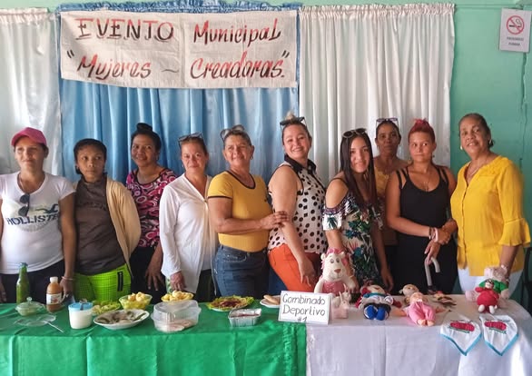 CNCTVGranma's tweet photo. #MujeresEnRevolucion.
A propósito de la celebración por el 8 de marzo "Día Internacional de la Mujer" la dirección de Deporte en el #Niquero , #ProvinciaGranma desarrolla el evento de #MujerCreadora.
#Felicidades
@FMC_Cuba
@BarceloOrt92635
ℹ️Elizabeth Santiesteban https://t.co/28ol49H9II