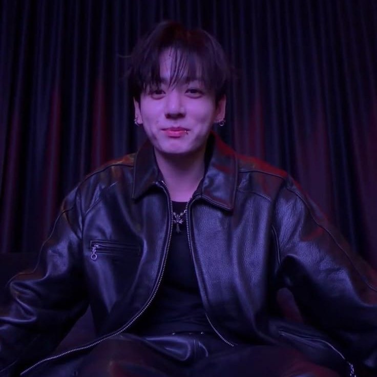 "Incluso después de ser dado de baja, sigue reuniéndose con nosotros y a veces nos invita a comer. Incluso pagó de su propio bolsillo la sustitución de todo el equipo de cocina de la unidad para que los soldados pudieran tener comida caliente"

Es tan lindooooo 🥺💗
#JUNGKOOK