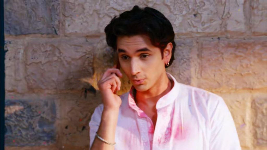 mannatkichabi's tweet image. b: “sau kamine mare the tab jaake tu paida hua tha”
n: “happy holi to you too, bro”
b: “yha tina mere sar pe helicopter ki trh mandara rahi h”
n: “are lucky you bro!”

AJHHH I LOVE THESE BESTIES SO MUCH😭🤍
#tujulietjattdi • #heewab