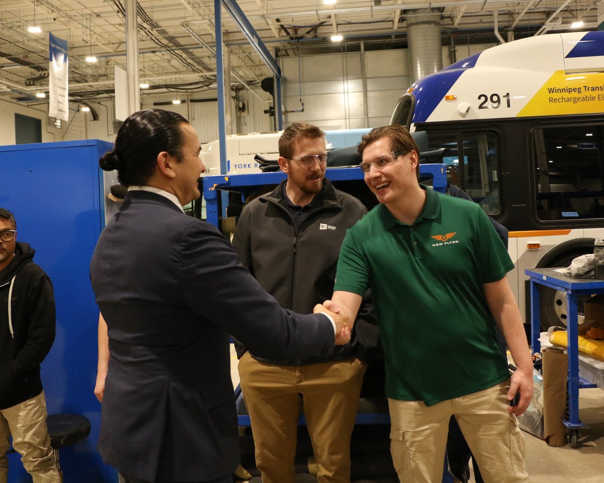 New Flyer tweet media