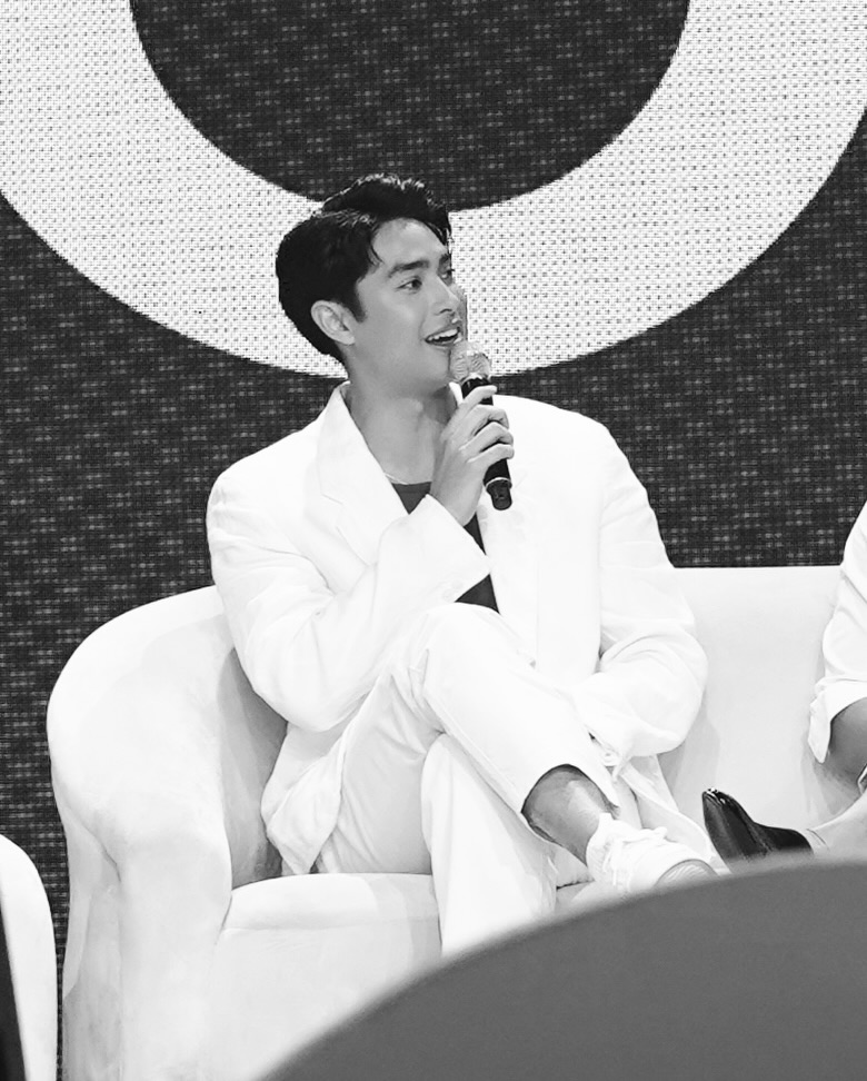maydonendgame's tweet photo. Maymay and Donny during #ROJAFinaleMediacon! 😍💙

@maymayentrata07 
@donnypangilinan 
#MayDon https://t.co/wXULaZzhVe
