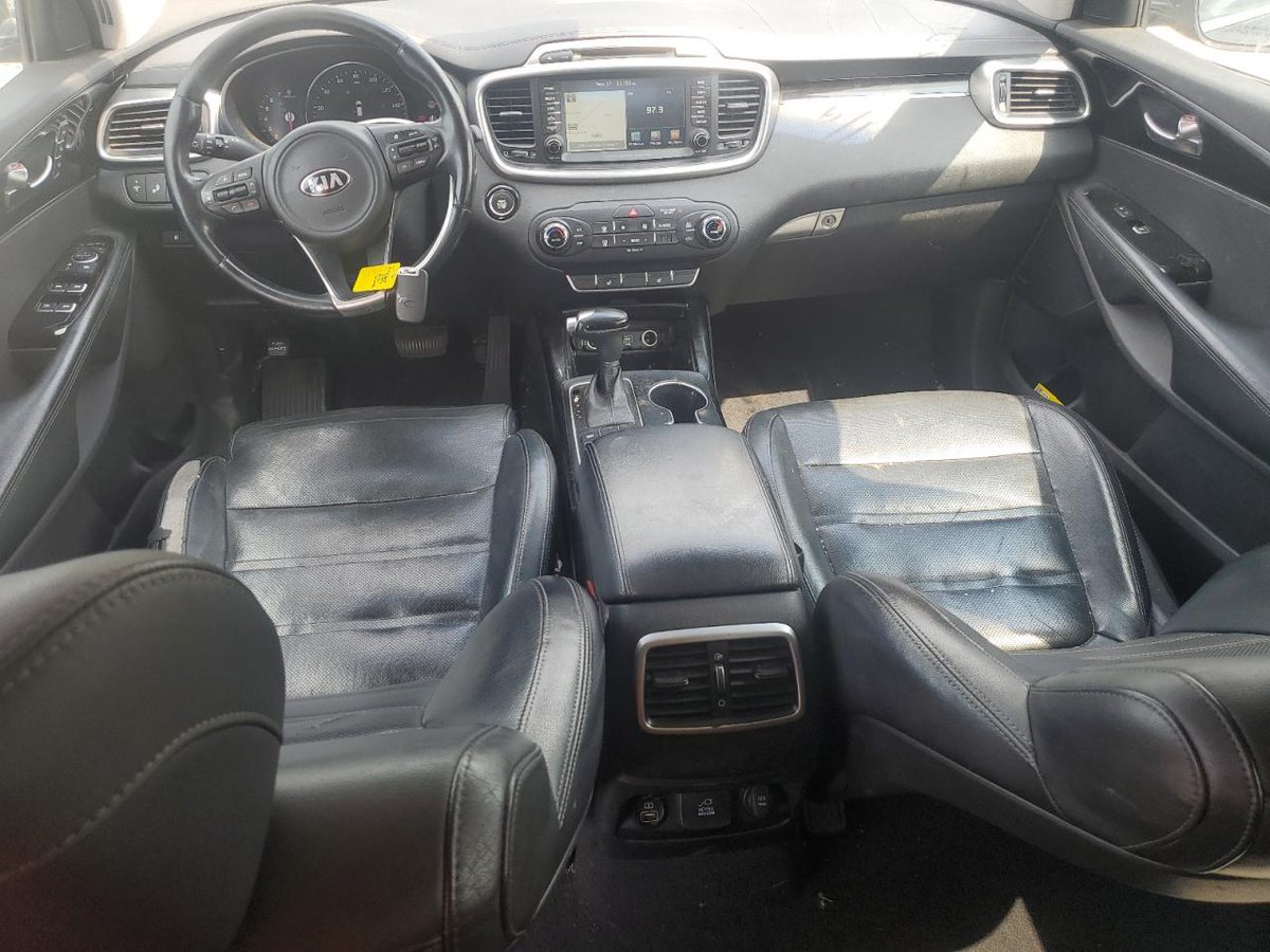 2017 Kia sorento Sx 
132k miles 
3.3L 6cylinder 
Ghc 81,000(shipping included)