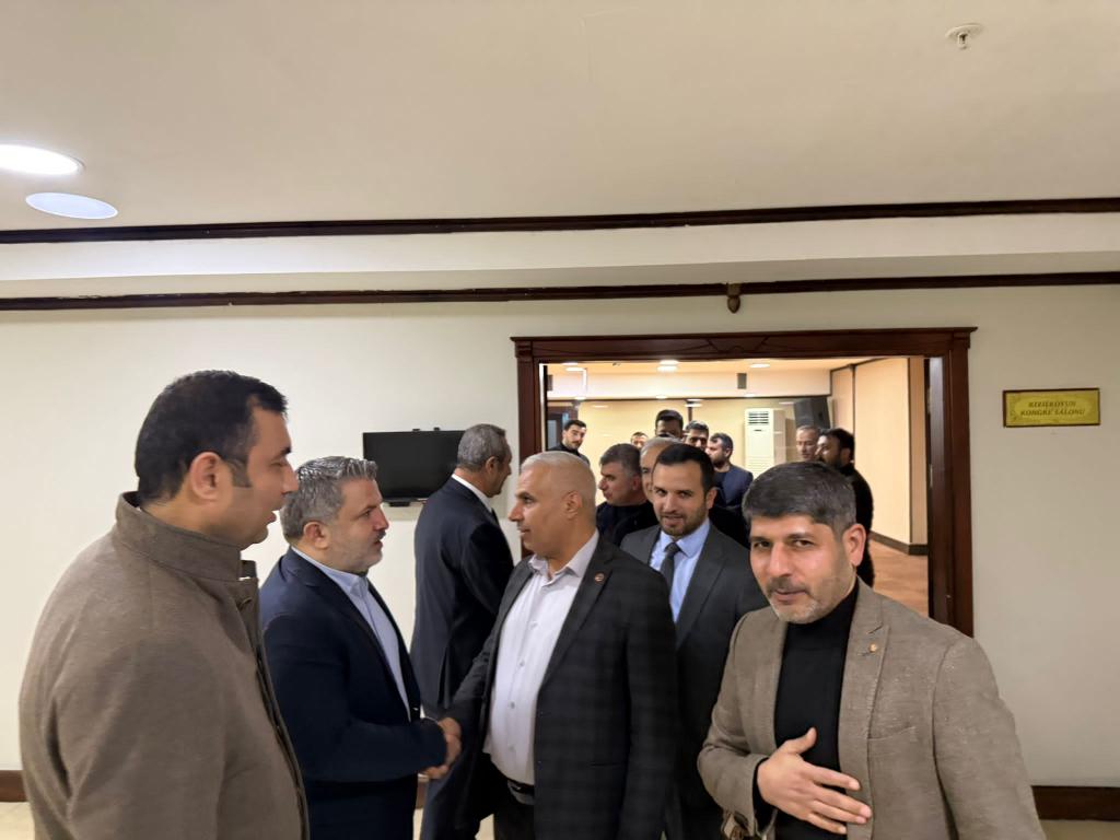 Bugün Urfa merkez'de çok değerli kirvem barut tarım,ın Yönetim kurulu Başkanı sayın <a href="/mahmutbarut/">Mahmut BARUT 🇹🇷</a>,un iftar programı davetine icabet ettik kendisine ve katılım yapan tüm değerli arkadaşlara teşekkürlerimi sunuyorum.
KALİTENİN ADRESİ #BARUTTOHUM