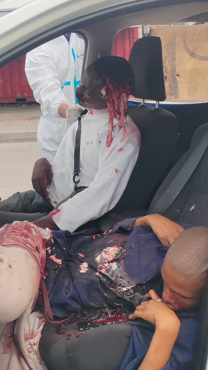 FACSAX's tweet photo. 🚨 FACSA INCIDENT REPORT

📅 Date: Friday, 06 March 2026
📍 Location: Samora Machel
🚨 Incident: Shooting

Reports indicate that a shooting occurred this afternoon in Oliver Tambo Drive, Samora Machel.

During the incident:

2 suspects were shot by SAPS members

Both suspects were declared Code Blue

2 firearms were recovered

SAPS members attended the scene and investigations are underway.

📢 Reported by: Fight Against Crime SA (FACSA)