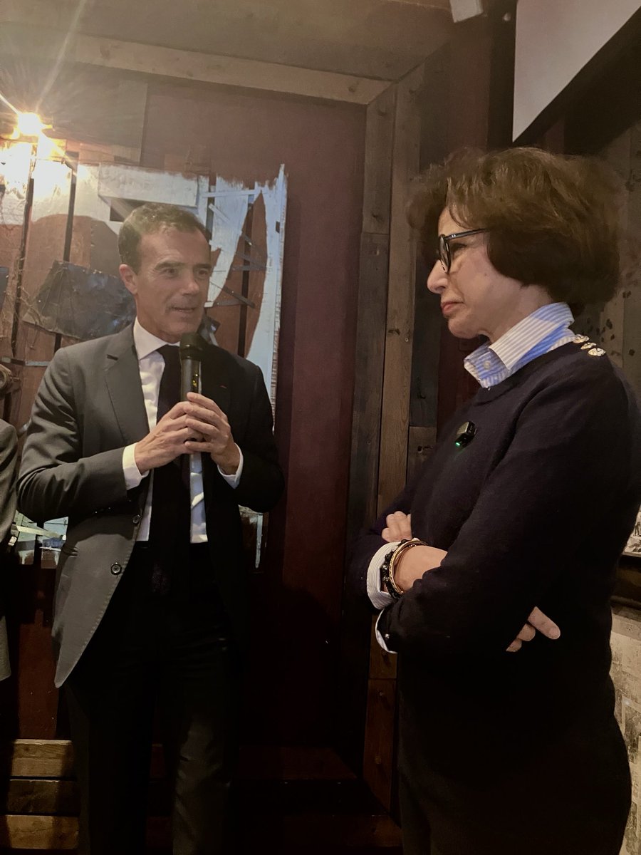 Les Européens étaient à l’honneur ce soir avec ⁦<a href="/datirachida/">Rachida Dati ن</a>⁩ et ⁦<a href="/sandrogozi/">Sandro Gozi</a>⁩ .
Nombreux sujets sur leur vie quotidienne à Paris: logement, familles, étudiants, tourisme, fiscalité. 
Paris aime les Européens  🇪🇺
⁦<a href="/PourDati2026/">Dati 2026</a>⁩