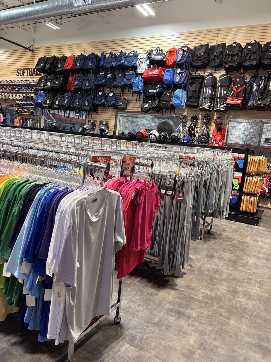 prime_mw's tweet image. Before warmups. Before BP. Before first pitch.

Your pre-game look sets the tone.
Show up ready. Shop In-stores and online ⚡️primesportsmw.com

#PrimeSports #BaseballApparel #GameDayStyle