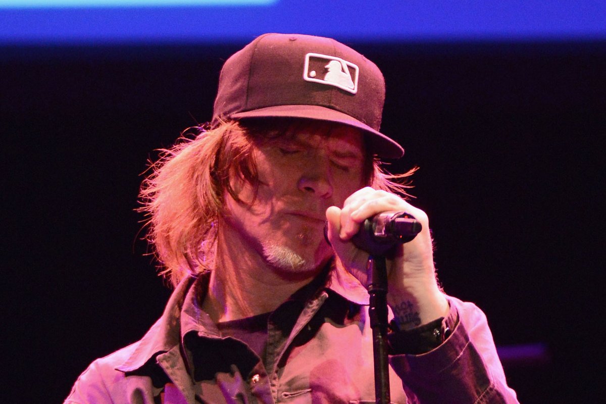 Loudwire tweet media