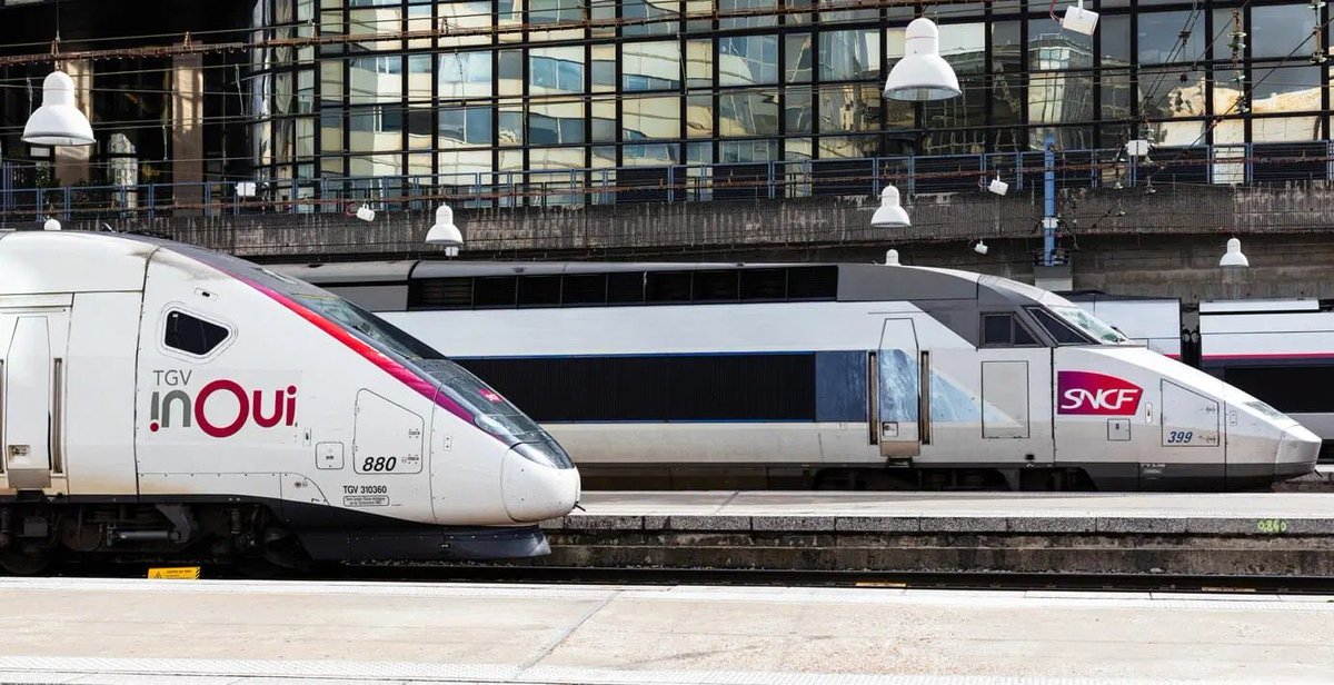 FitCisl's tweet photo. #6marzo 🚄 𝐀𝐥𝐭𝐚 𝐕𝐞𝐥𝐨𝐜𝐢𝐭𝐚̀: 𝐜𝐨𝐧𝐜𝐨𝐫𝐫𝐞𝐧𝐳𝐚 𝐬𝐢̀, 𝐦𝐚 𝐧𝐞𝐥 𝐫𝐢𝐬𝐩𝐞𝐭𝐭𝐨 𝐝𝐞𝐥𝐥𝐞 𝐫𝐞𝐠𝐨𝐥𝐞
L’ingresso di nuovi operatori nel sistema ferroviario può essere un’opportunità per il settore con benefici per i viaggiatori.
📄Alla luce delle dichiarazioni e dei programmi di investimento annunciati, chiediamo a Sncf Voyages Italia di chiarire la propria posizione sull’applicazione del #CCNL Mobilità – Attività Ferroviarie, riferimento contrattuale del settore.

🗣️ La dichiarazione del Segretario Generale @FitCisl @salvopellecchia ➡️ https://t.co/o0KD4l7HQq

@GroupeSNCF