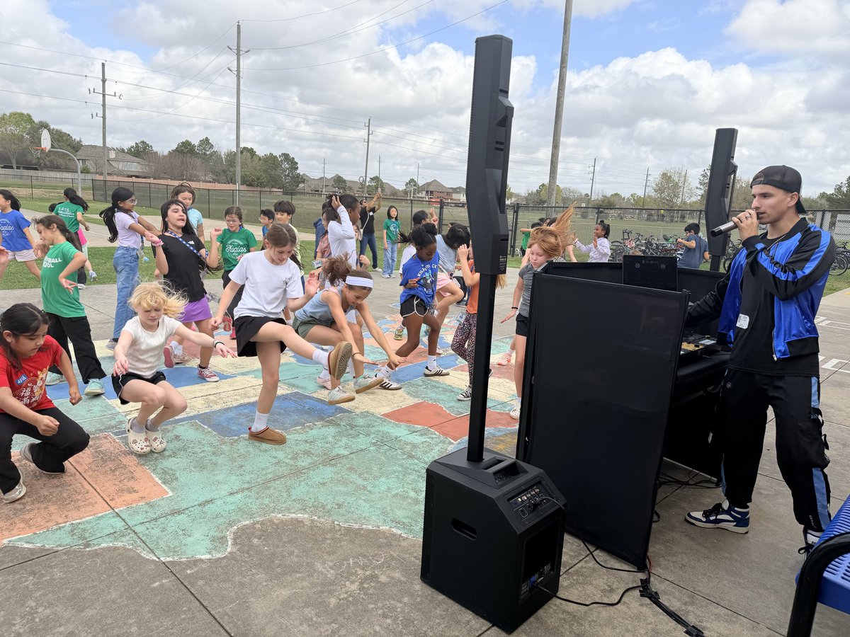 Amanda Faubion tweet media