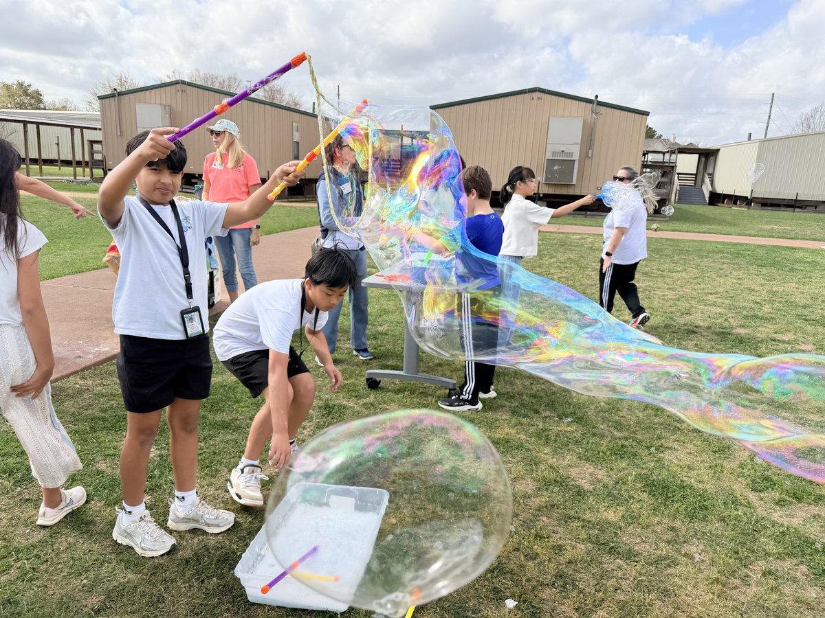 Amanda Faubion tweet media