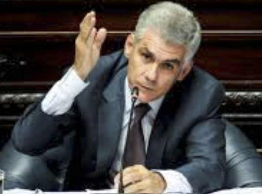 MartinFitz23506's tweet photo. DIPUTADO🇵🇦✈️: Los uruguayos pagamos 605 USD en concepto de viáticos y 33 USD de seguro de viaje a RODRIGO GOÑI para asister al FORO ECONÓMICO PARLATINO de Panamá. https://t.co/R0sI1sja1d