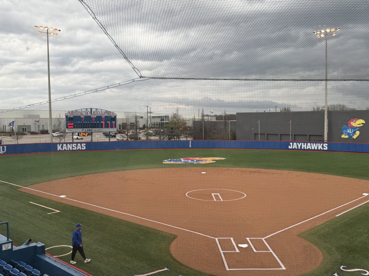 calebkalcich's tweet photo. Made it to Arrocha Ballpark for @KUSoftball home opener against Utah State. It will be a doubleheader against the Aggies. First pitch was scheduled for 1 p.m. but the game was just put into a lightning delay. I will have the call for @KJHKsports when the game does get underway.
https://t.co/WpHtYlHhtq