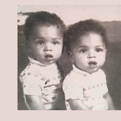 hodgetwins's tweet photo. #NewProfilePic https://t.co/iB7EwSQN4l