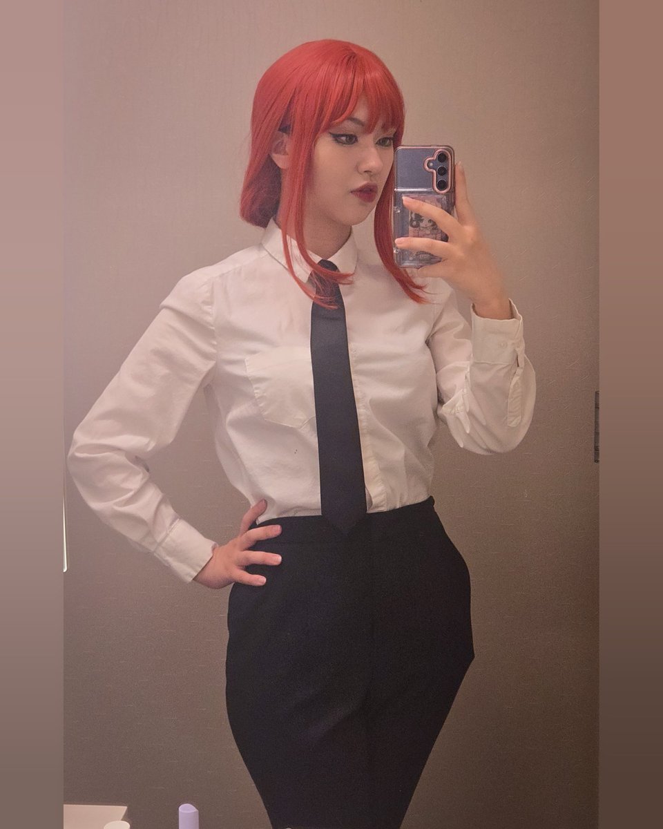 Julie 🌺 @ Mina Brainworms tweet media