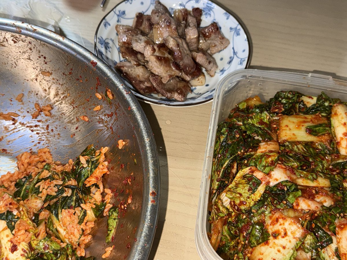 qiggk's tweet photo. 엄마가 봄동비빔밥해줌 https://t.co/A3iVn44lcQ